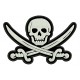 Parche Bordado CALAVERA PIRATA y SABLES (Bordado NEGRO / Fondo BLANCO)