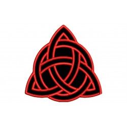 Parche Bordado TRIQUETA (Bordado ROJO / Fondo NEGRO)